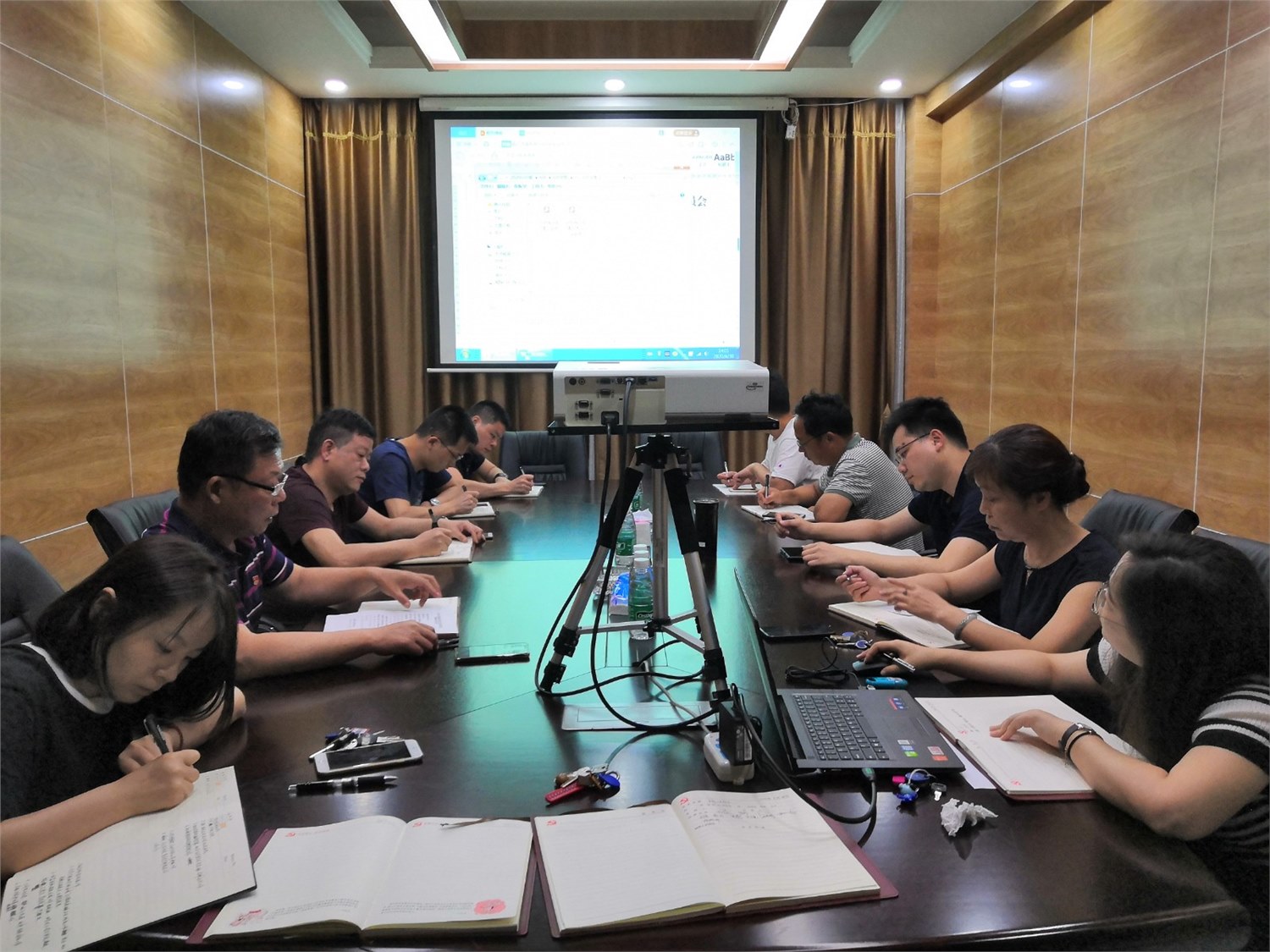 惠湘禽业以战时状态作风和机制达成双过半任务